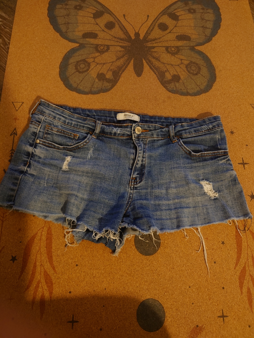 Forever 21 Distressed Light Blue Denim Cutoff Shorts Size 28 Good Condition!